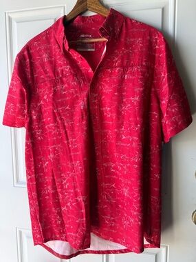 SB Men's Short-Sleeve Button Shirt in Red